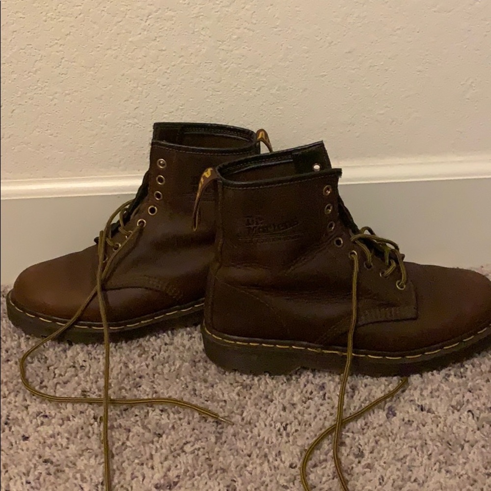 dr martens vintage brown